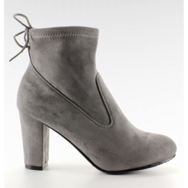 Botas con cordones en el tobillo B18H-KB Gris.