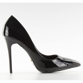 Tacones negros barnizados lisos Le03