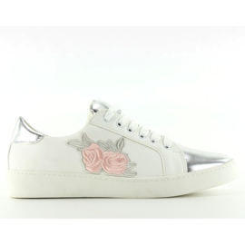 Deportivas con un delicado bordado s-311 Plata blanco