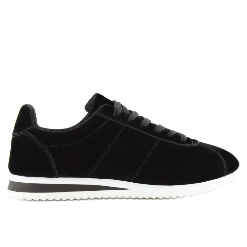 BY-012 deportivas ante negro