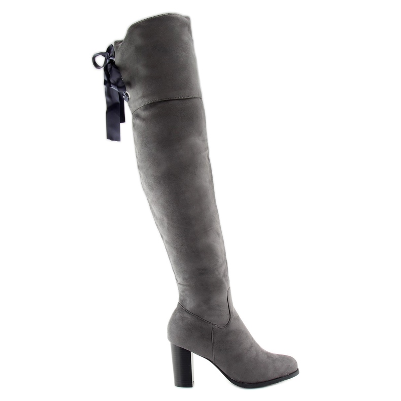 Botas mosqueteras atadas con cinta gris PE121P