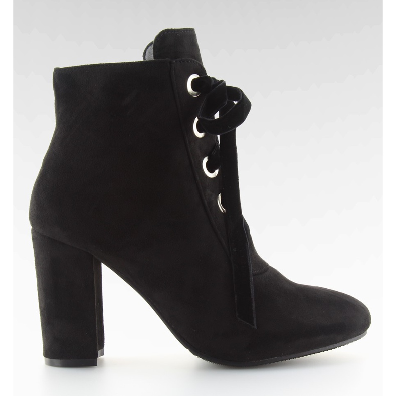 Botas negras negras con tacones anchos negro Botas negras negras con tacones anchos negro