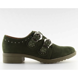 Mocasines con tachuelas verdes verdes
