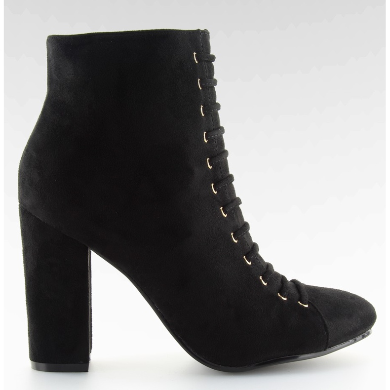 Tacones negros de ante negro
