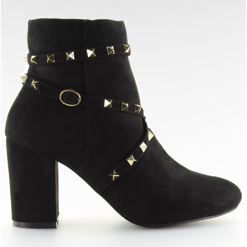 Tacones Altos Negros Con Tachuelas Negras F-3627