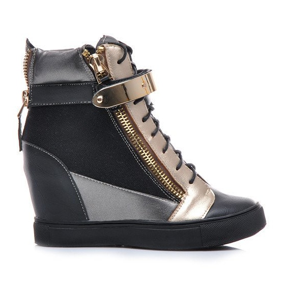 Zapatillas llamativas negro