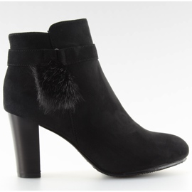 Botas negras con pompón negro H192 negro