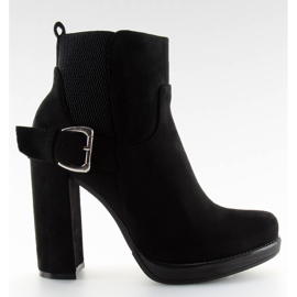Botas negras ante negro m267p en poste