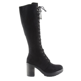 Botas negras de tacón con cordones negro