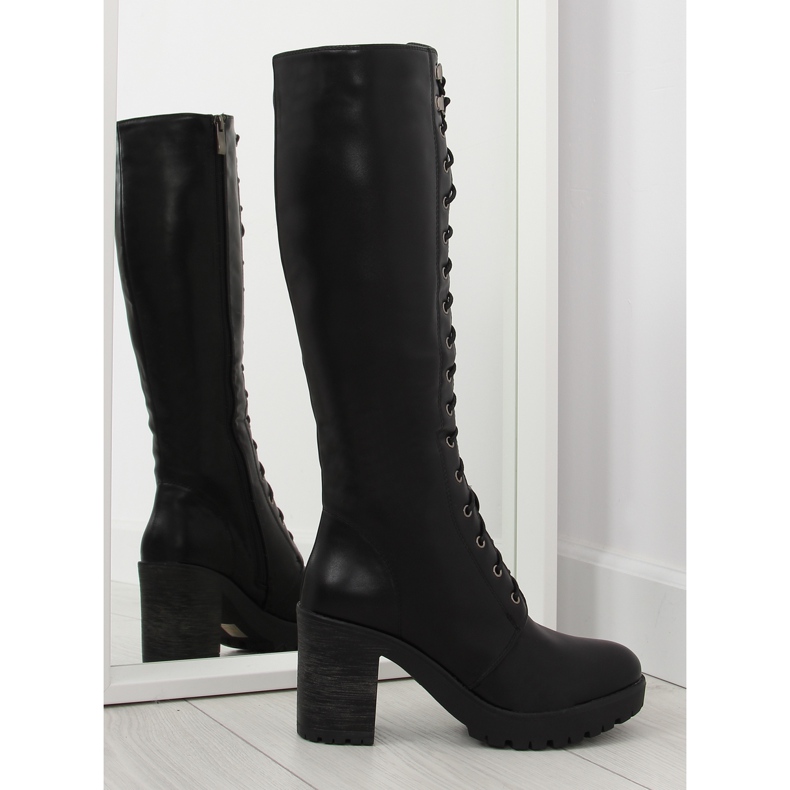 Botines negros con cordones AE80P negro