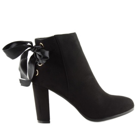 Botas en el puesto negro A852 negro