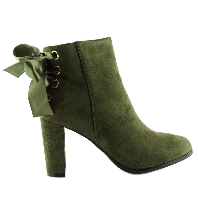 Botas verdes en el puesto A852 verde