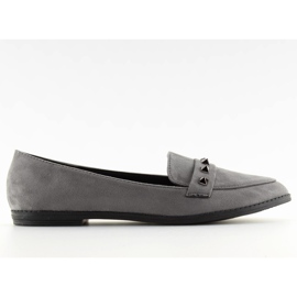 Mocasines grises con tachuelas grises