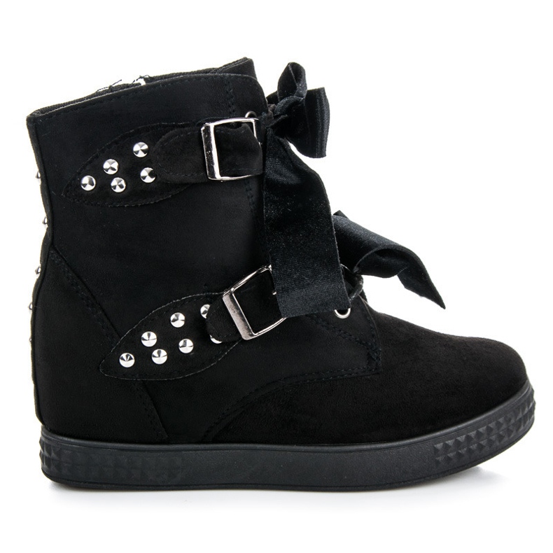 Zapatillas deportivas con lazos negro