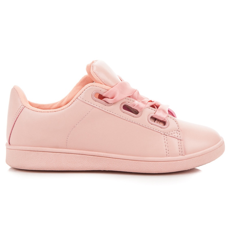 Zapatillas rosas con lazo rosado