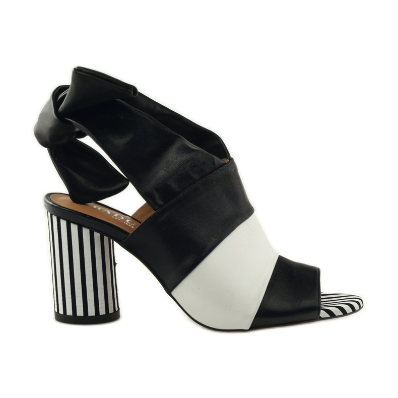 Badura 7787 sandalias atadas mujer blanco negro