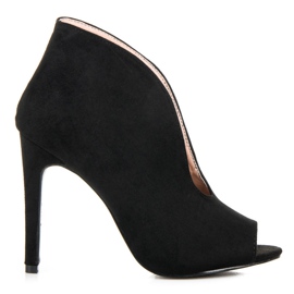 Botas primavera ante negro
