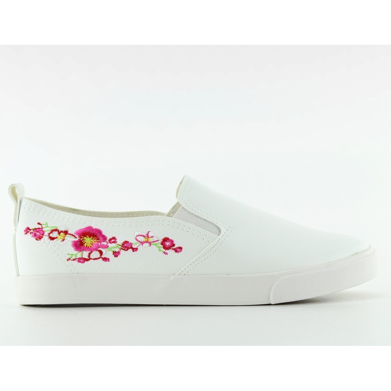 Slipons con delicado bordado blanco g1204a White