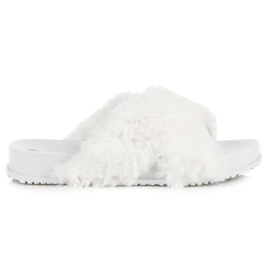 Zapatillas de piel con estilo blanco