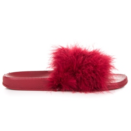 Zapatillas con pelo rojo