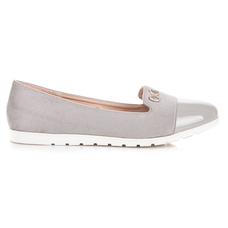 Vinceza Lordsy con puntera barnizada gris