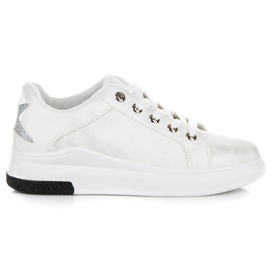 Deportivas blancas con estrella blanco