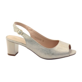 Sandalias en el puesto de Sergio Leone 810 amarillo marrón
