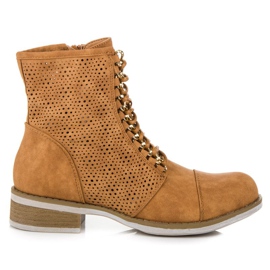 Bello Star Botas caladas para primavera. marrón
