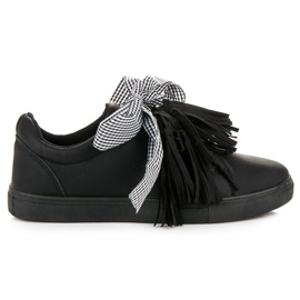 Deportivas atadas con flecos negro Deportivas atadas con flecos negro