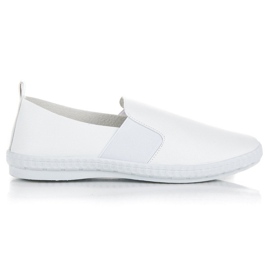 Slipons blancos de MCKEYLOR