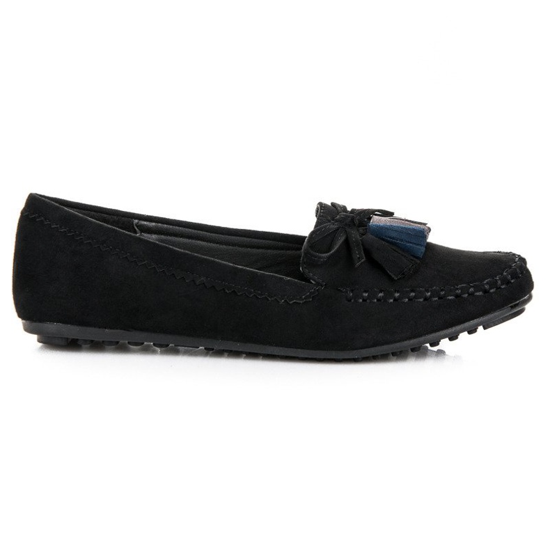 Mocasín ante negro