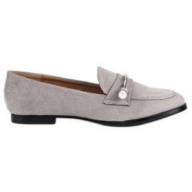 Zapatos grises con perlas