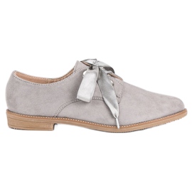 Zapatos con cinta de raso gris Zapatos con cinta de raso gris