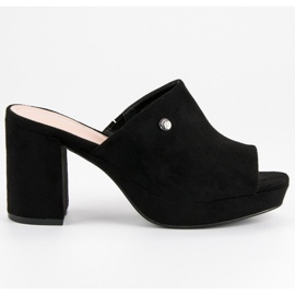 Milaya Zapatillas en el puesto negro