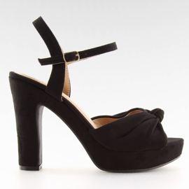 Sandalias en el puesto negro BJ1603-SD negro