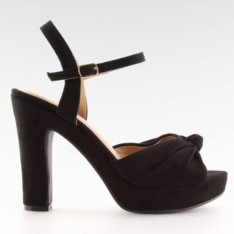 Sandalias en el puesto negro BJ1603-SD negro