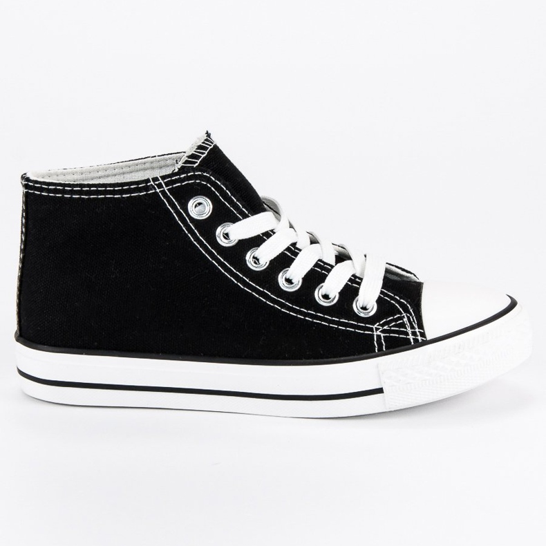 Atado zapatillas sobre tobillo negro