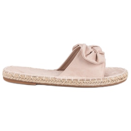 Chanclas alpargatas ante marrón