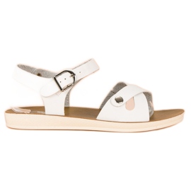 Sandalias blancas con hebilla blanco