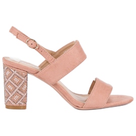 Sandalias con estilo con perlas rosado