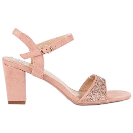 Elegantes sandalias de tacón rosa