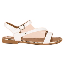 Sandalias lacadas en blanco