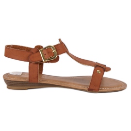 Cómodas sandalias marrones marrón