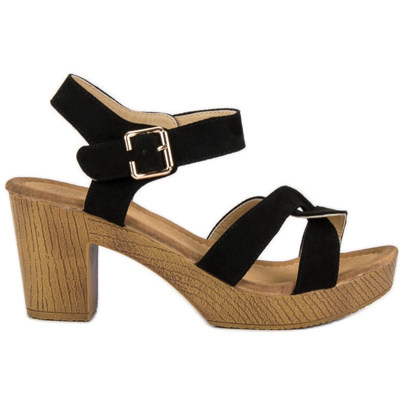 Sandalias ligeras en un post negro Sandalias ligeras en un post negro