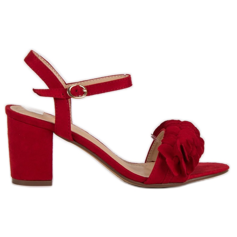 Top Shoes Sandalias rojas en un post rojo