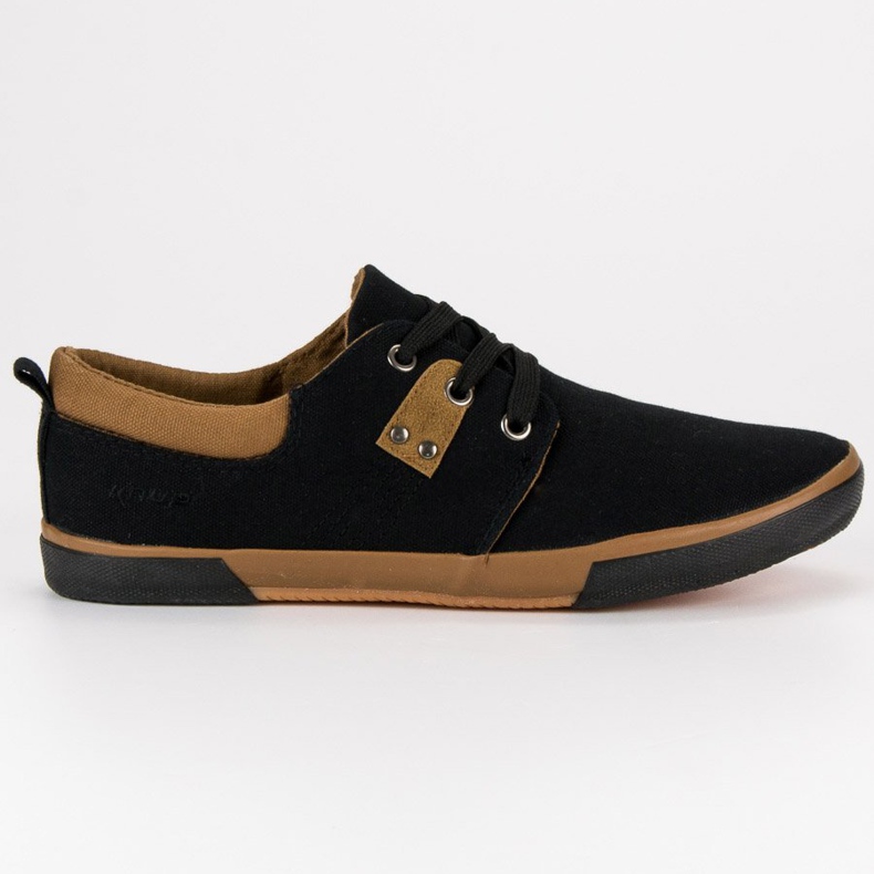 Zapatillas negras atadas negro marrón
