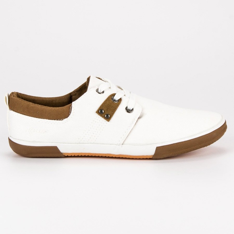 Zapatillas blancas atadas blanco