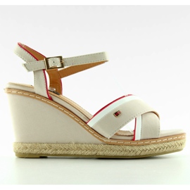 Sandalias cuña Tomy 1234 beige