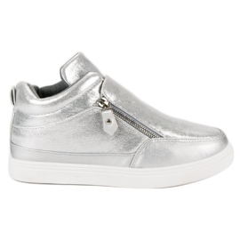 Lgm Zapatillas plateadas en un control deslizante gris