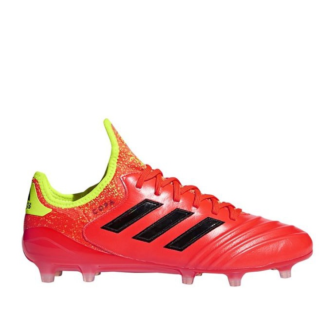 Las botas de fútbol adidas Copa 18.1 Fg rojo